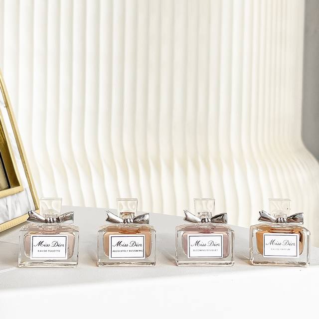 Counter quality Miss Dior's Blooming Sweetheart Women's Perfume 4-piece set 1 Di