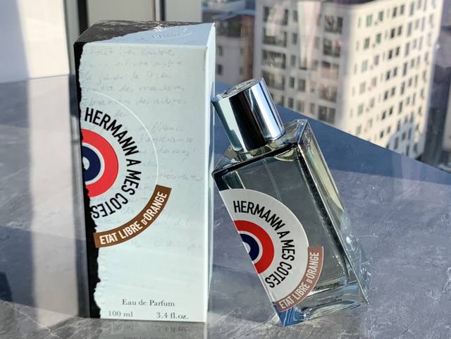 Counter quality 2Hermann A Mes Cotes Me Paraissait Une Ombre: The moment I smell