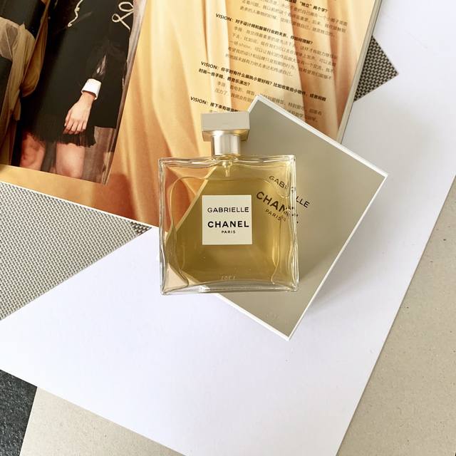 Original quality Chanel Gabrielle perfume adopts a new appearance, a thin square