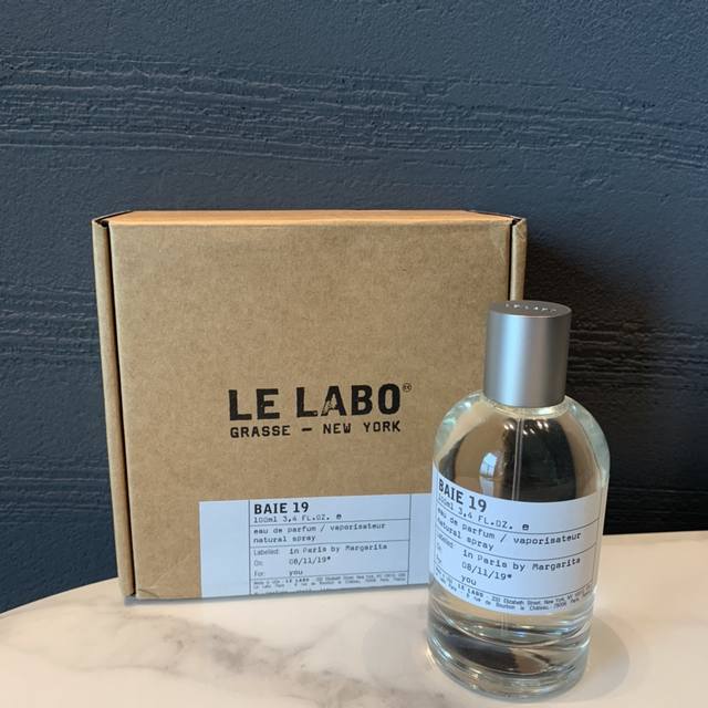 Counter quality Perfume laboratory Le Labo Bay 19 Attribute: Neutral fragrance F