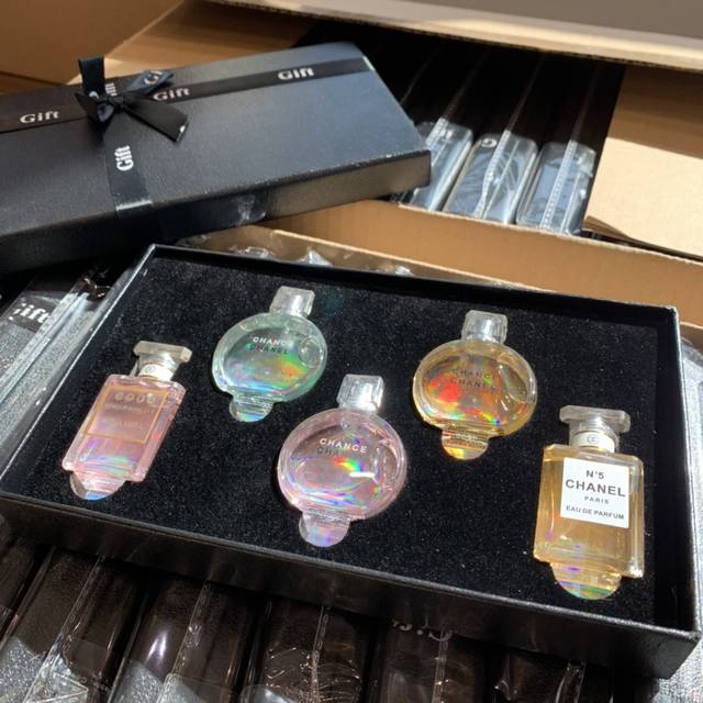 Counter quality Chanel perfume sample set of 5, each bottle contains 7.5Ml, all