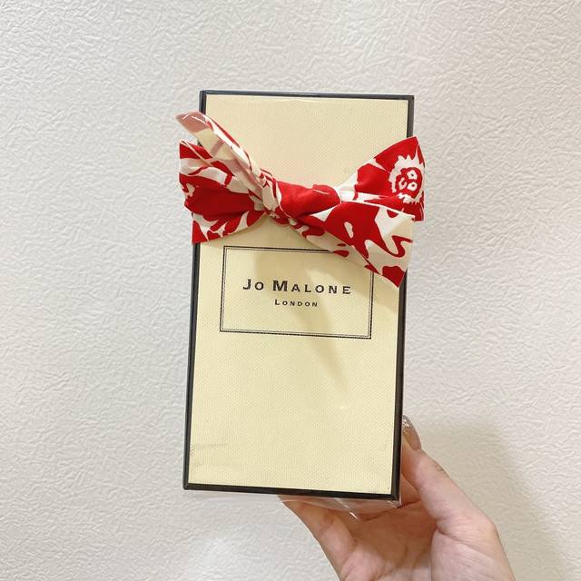 Counter quality The design of Jo Malone's new perfume Red Hibiscus Ml is very di