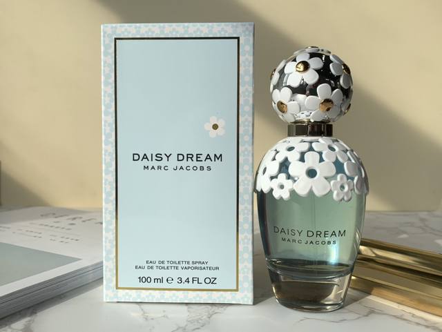 Counter quality Marc Jacobs Daisy Dream Perfume The arc-shaped spherical bottle