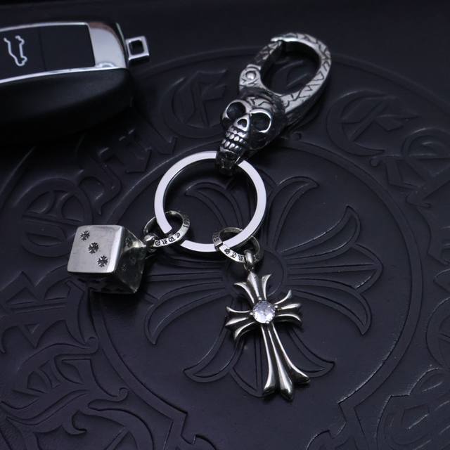 2025 Fashion Recommendation] Chrome Hearts keychain pendants and trouser bag pen