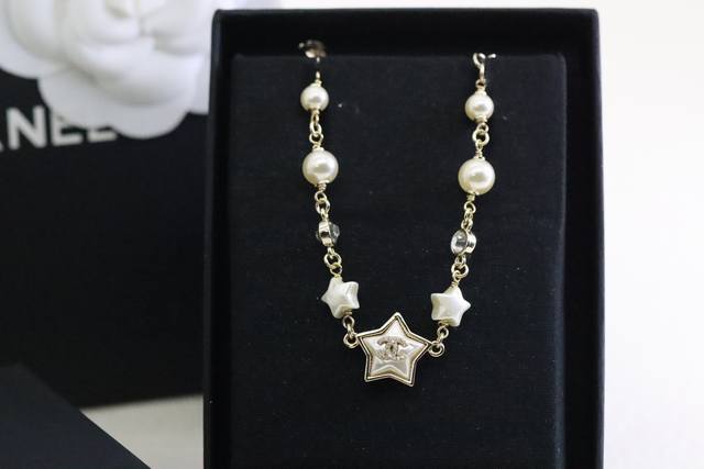 New product recommendation Chanel Star Pearl Double C Bracelet Full of girlishne