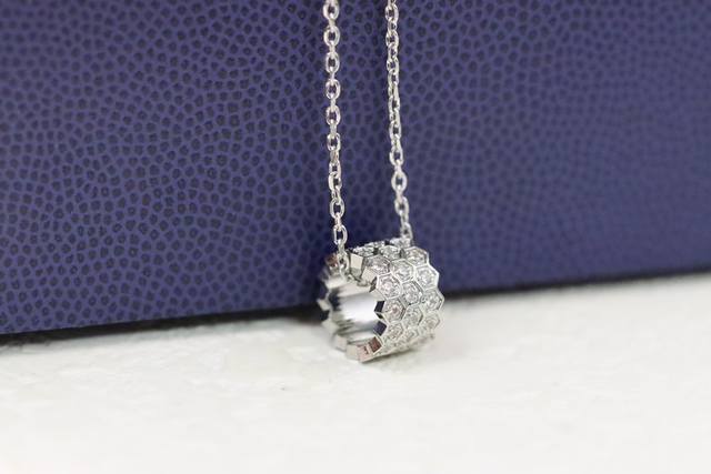 New arrival Shangmei silver full diamond honeycomb clavicle necklace Diamond hon