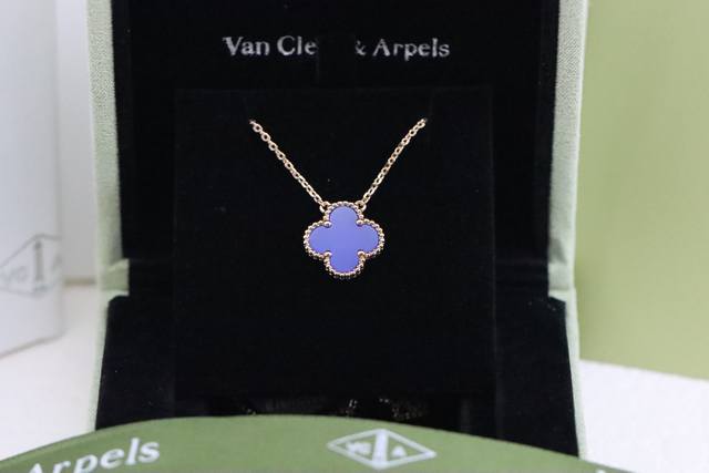 Hot-selling model recommendation Van Cleef & Arpels Vca Blue Chalcedony Four-Lea
