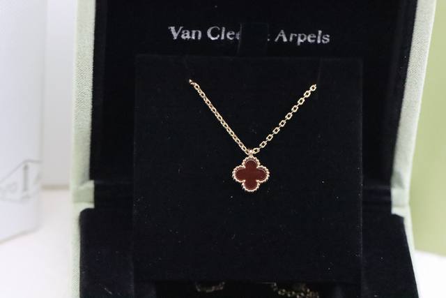 Hot-selling model recommendation Van Cleef & Arpels Vca Rose Gold Mini Red Four-