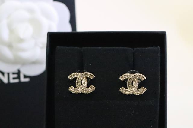 New product recommendation Chanel light gold full diamond double C earrings Simp