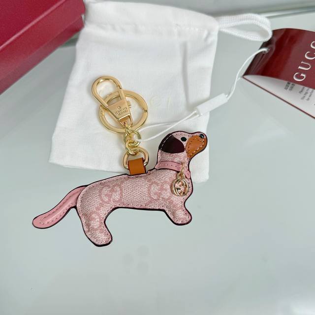 New arrivals Gucci Dachshund keychain pendant charm Cute and adorable handbag ch