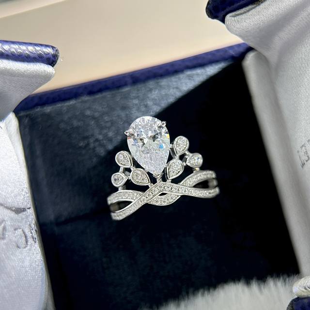 C586 Paris new simulated diamond water drop crown ring selected high-grade Germa