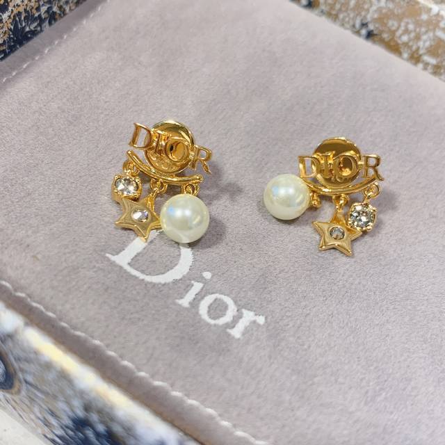 No. Ded0064 Cd letter five-pointed star earrings brass material 925 silver needl