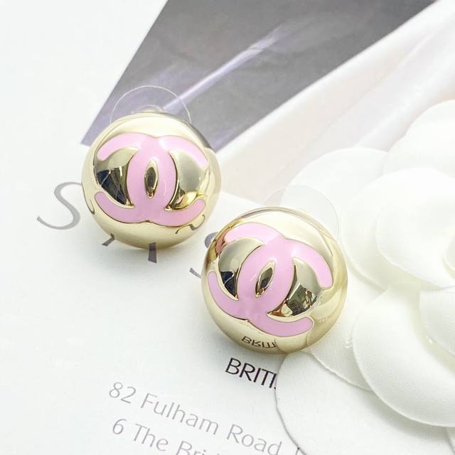 Code E2918 0247820 Chanel earrings are hot-selling and new products are availabl