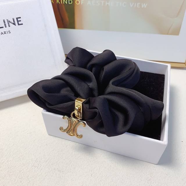 Celine Celine Celine rubber band Arc de Triomphe tag Logo rubber band hairband l