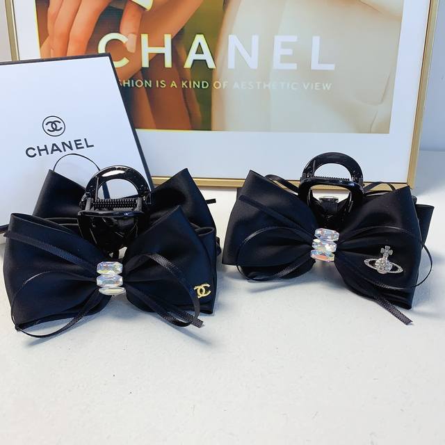 Chanel Queen Mother Clip Bow Logo Clip Temperament Versatile Daily Exquisite Sma