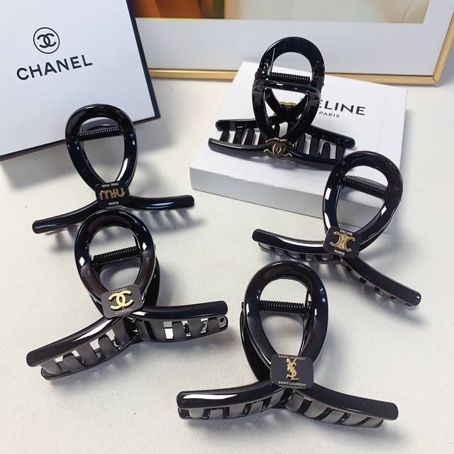 Chanel Celine Ysl Saint Laurent Miumiu Miu Miu Black steel Logo clip temperament