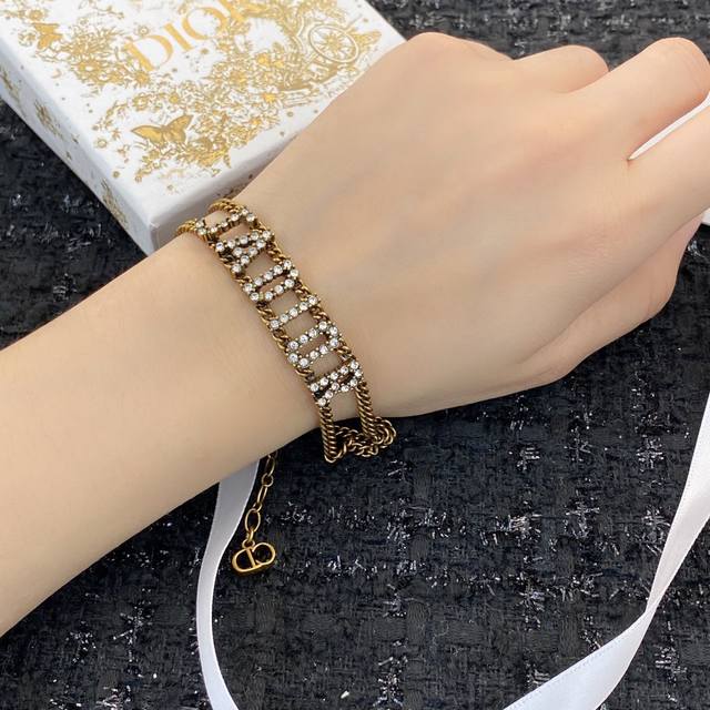 Code Gh032 Dior The latest models are available at the counter New bracelets are