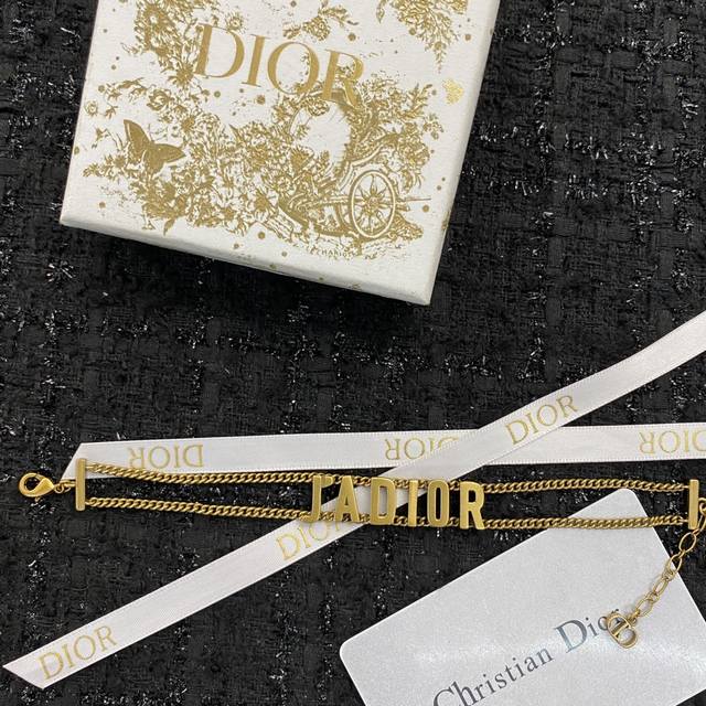 Code Gh033 Dior The latest models are available at the counter New bracelets are