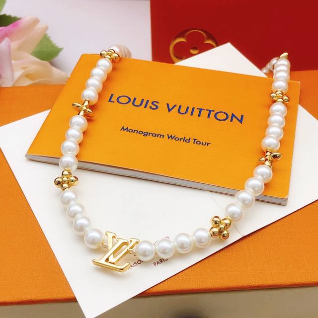 No. Lxl0173 Lv*Latest pearl necklace consistent Zp brass material