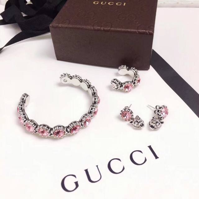 Gucci crystal series complete set shipped Wearing picture effect: bracelets with