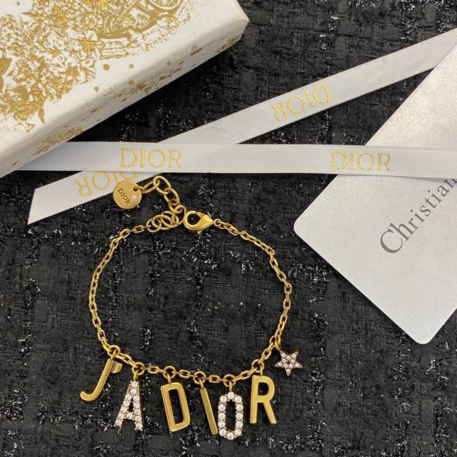 Code H319 A very popular bracelet Highly recommended Exclusive high-end quality