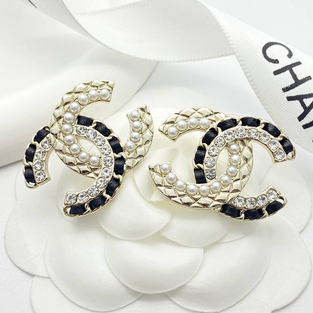 Code E2944 Chanel earrings are hot-selling and new products are available Chan 2