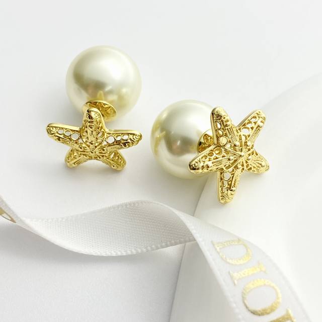 Code E2929 Dior earrings are hot-selling models and are now on sale. Dior gold h
