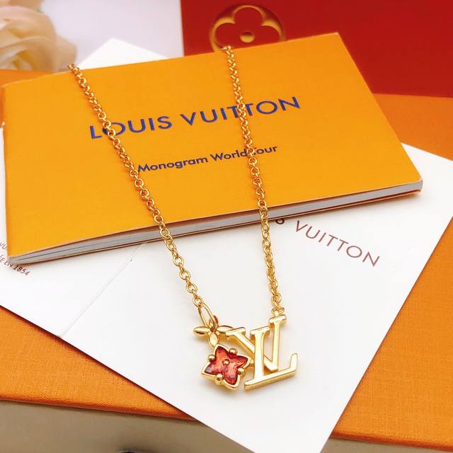 No. Lxl0131 Lv*Latest red plum blossom diamond necklace consistent Zp brass mate