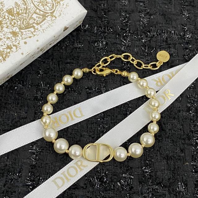 Code Gh094 Dior classic best-selling model A very popular bracelet Highly recomm