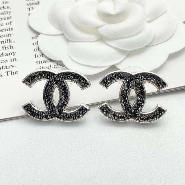 Code E2920 Chanel earrings are hot-selling and new products are available Chan 2