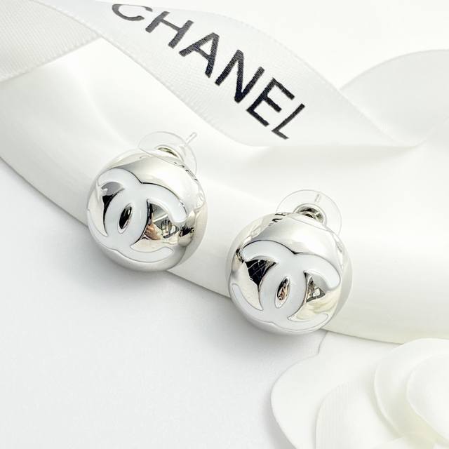 Code E2918 Chanel earrings are hot-selling and new products are available Chan 2