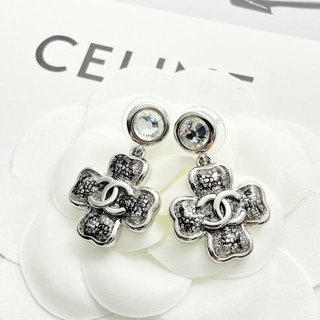Code E2917 Chanel earrings are hot-selling and new products are available Chan 2