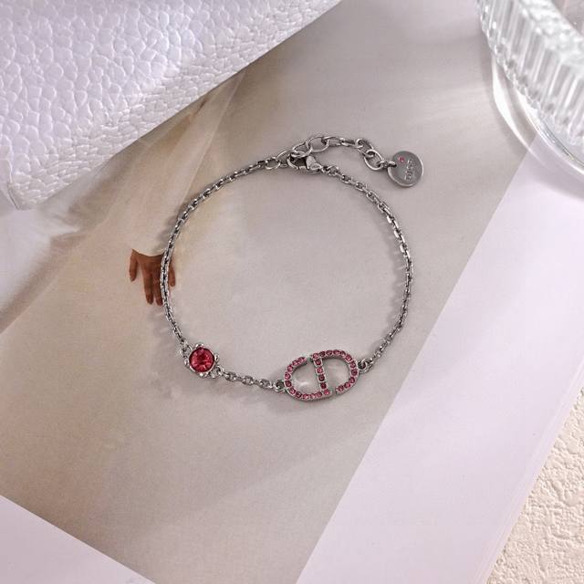 necklace bracelet Dior Dior set counter new models are on sale, beautiful and ro