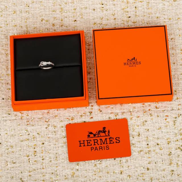 250157 We produce Etriviere rings, which can be customized with 18K real gold an