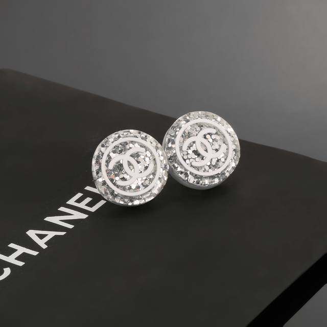 Today's new product Acrylic round silver sequin double C earrings Noble and self