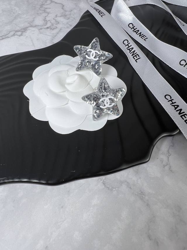 Chanel five-pointed star earrings
