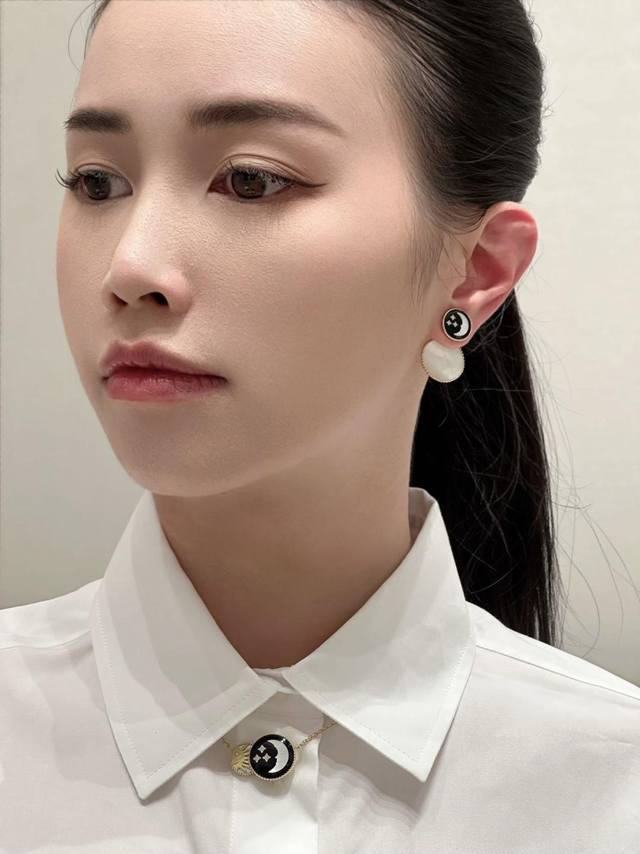 We only produce the sun, moon and stars earrings in pairs. We can customize them
