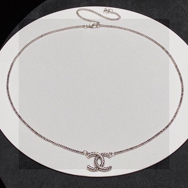 Exclusive photos of Chanel letter necklace in Chanel style! Luxury jewelry custo