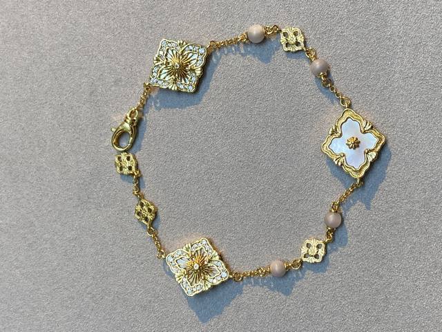V gold material matching version Seiko Buccellati white mother-of-pearl three-fl