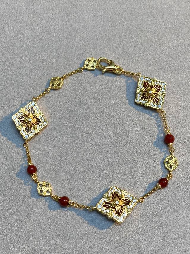 V gold material matching version Seiko Buccellati red chalcedony three flower br