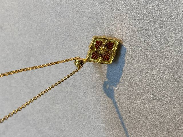 V gold material version Seiko Buccellati big red small double-sided diamond-free