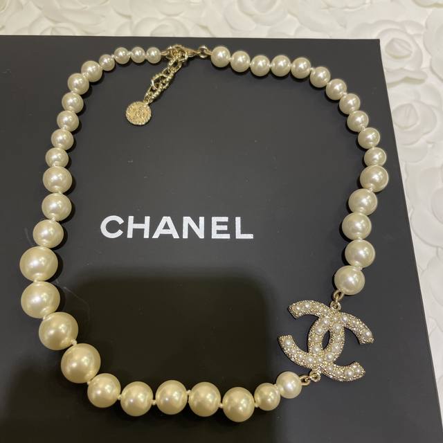 No. Xxl0017 Hot item 100th anniversary commemorative double C pearl short chain