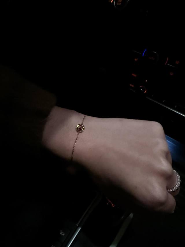 We produce Coco small gold bean bracelet, which can be customized with 18K real