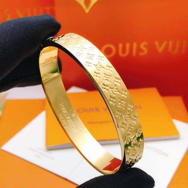 No. Lsz0026 Lv*Latest gold old flower bracelet consistent Zp brass material