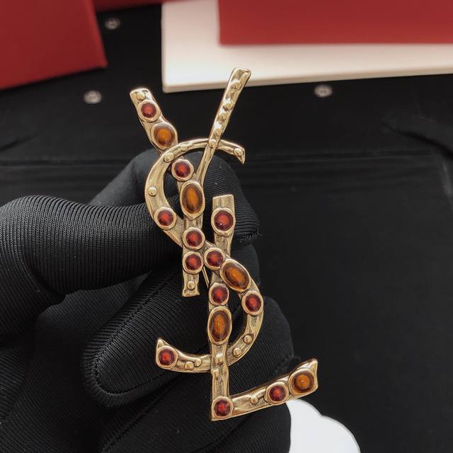 No. Ysz0046 Yvessaintlauren* latest color brooch consistent Zp brass material