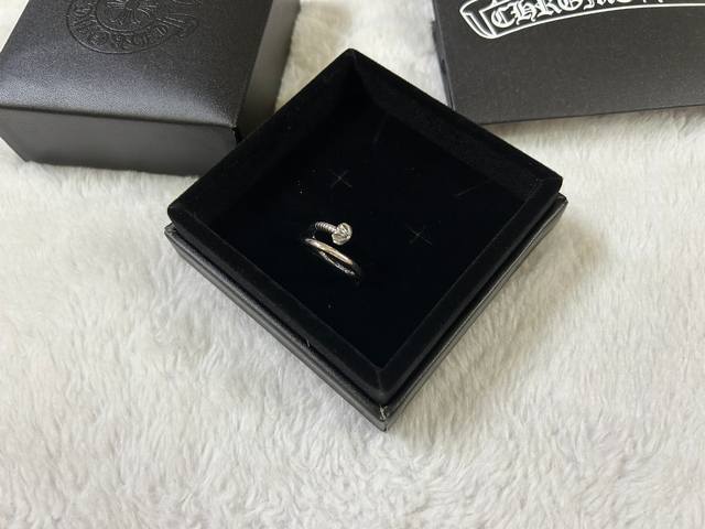 Pchrome Herats Chrome Heart Floating Nail Open Ring