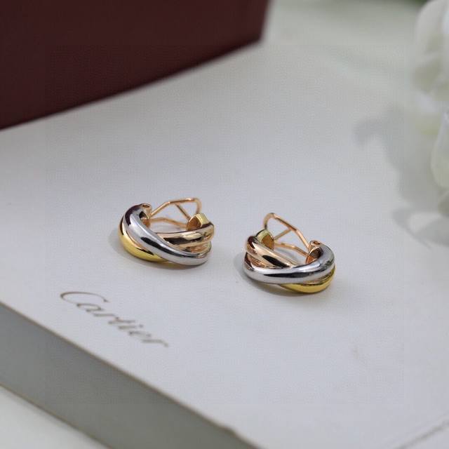Cartier three-color three-ring earrings. Silver needle sub-gold material Seiko v