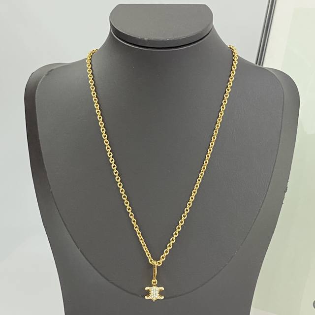 Today's new model code N1088 Celine necklace hot-selling model hits the market Z