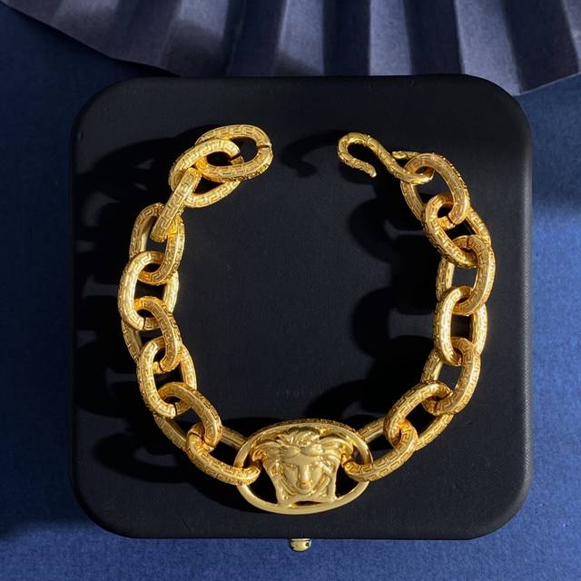 Vs94 Versace European and American trend retro round-shaped textured chain link