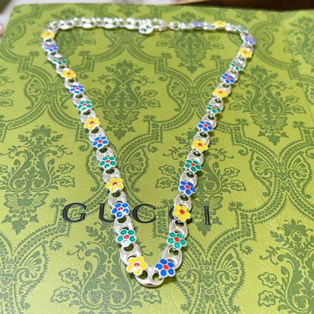 The latest Gucci necklace. The Franc series chain is of a higher grade. The same